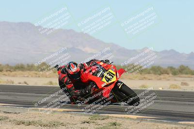 media/Nov-01-2025-CVMA (Sat) [[fc0f7531b8]]/Race 11-Amateur Supersport Open/